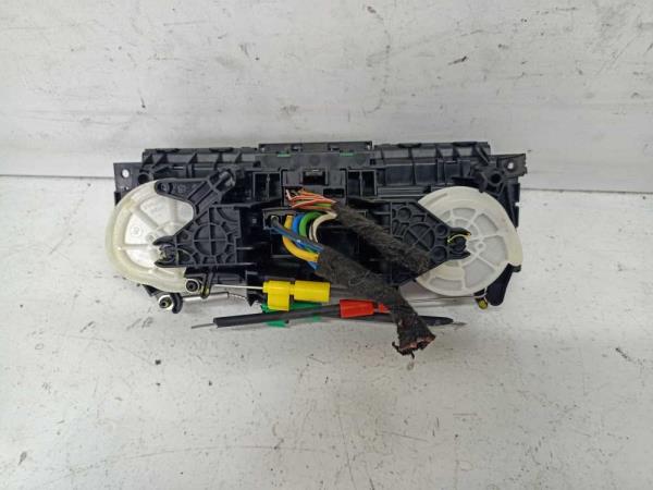 BOUTON DE CHAUFFAGE VW TRANSPORTER T5 - Vue 2